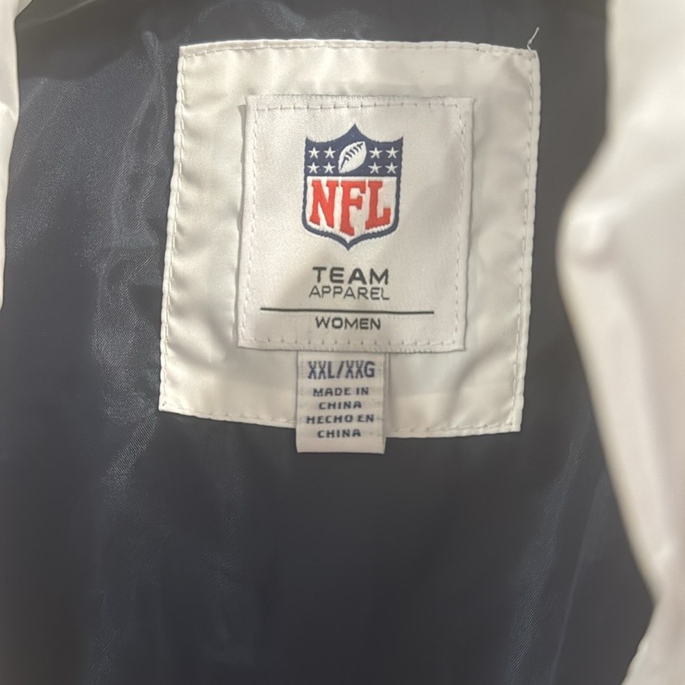 NFL New England Patriots Women’s White Vest, size XXL - Picture 3 of 4